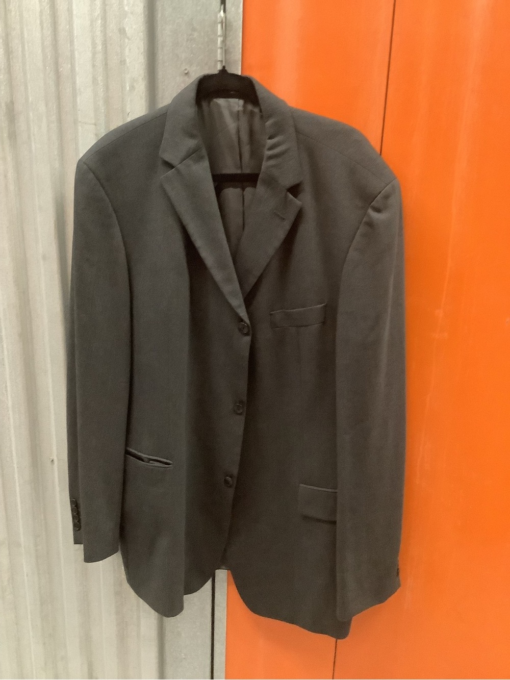 Boss Men's Dark Gray Three-Button Blazer